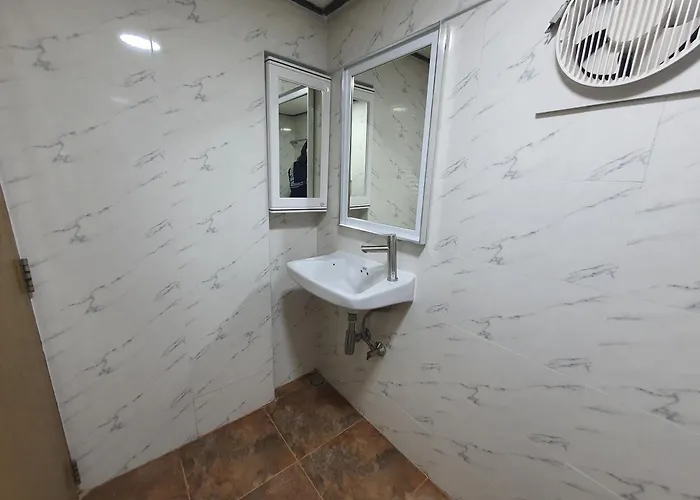 Holiday park 3 Bedroom Cozy Skytrain View Bkk