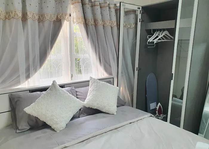Holiday park 3 Bedroom Cozy Skytrain View Bkk