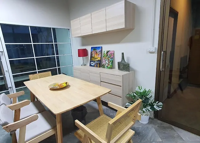 3 Bedroom Cozy Skytrain View Bkk Bangkok