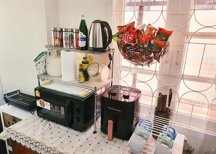 3 Bedroom Cozy Skytrain View Bkk Holiday park *