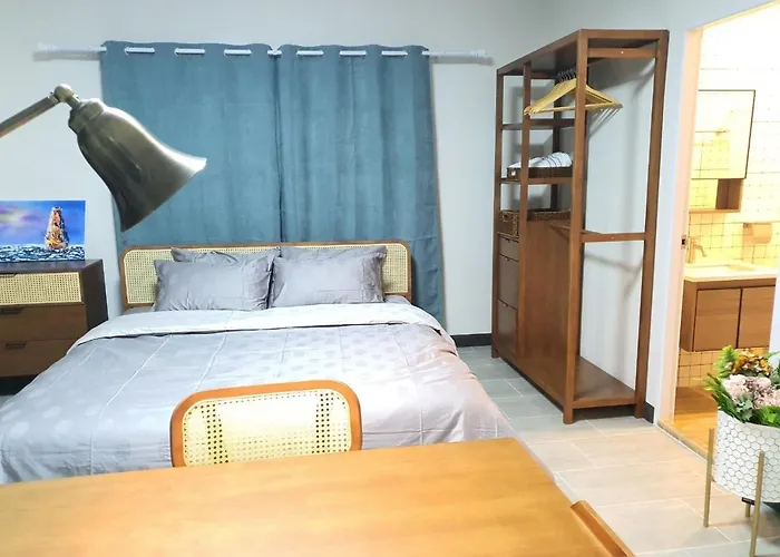 3 Bedroom Cozy Skytrain View Bkk Holiday park