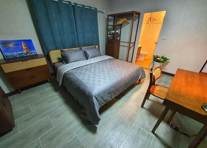 3 Bedroom Cozy Skytrain View Bkk Holiday park