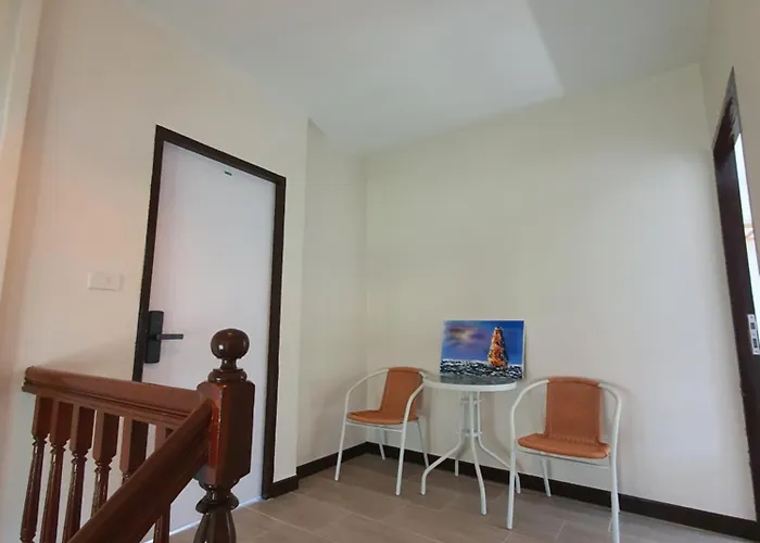 3 Bedroom Cozy Skytrain View Bkk Holiday park *