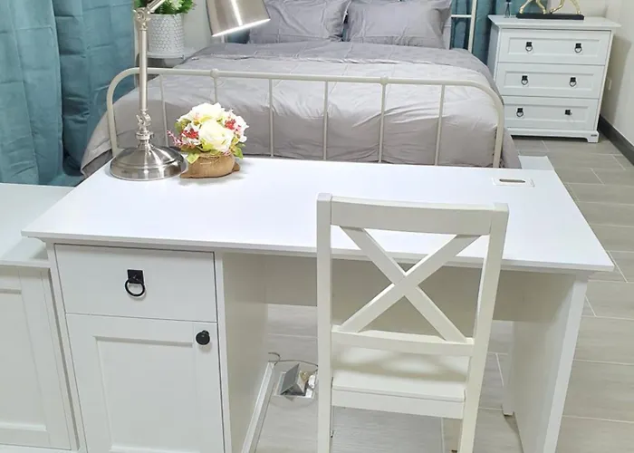 3 Bedroom Cozy Skytrain View Bkk Holiday park