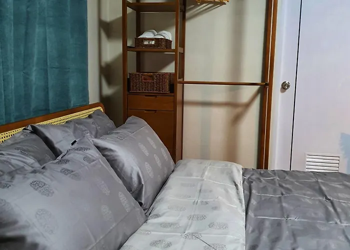 3 Bedroom Cozy Skytrain View Bkk