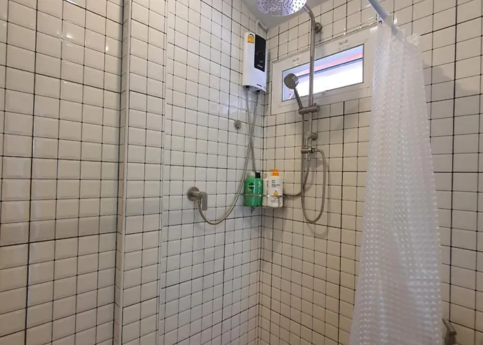 3 Bedroom Cozy Skytrain View Bkk Holiday park