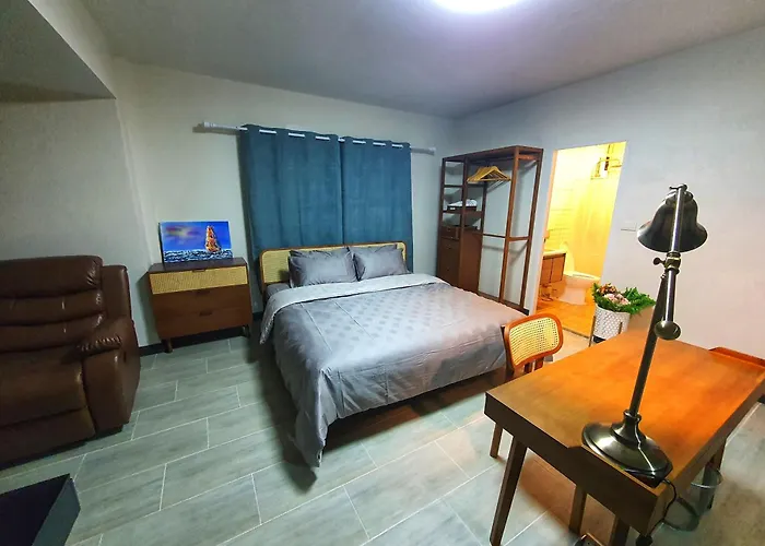 Holiday park 3 Bedroom Cozy Skytrain View Bkk Bangkok