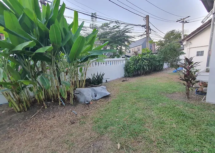 Holiday park 3 Bedroom Cozy Skytrain View Bkk *